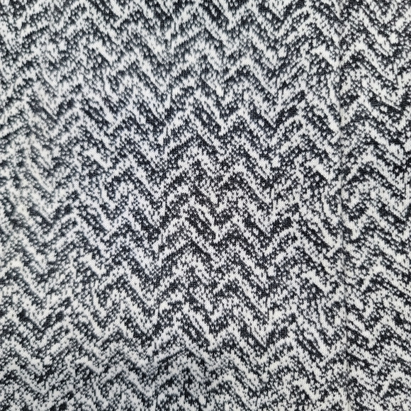 Skirt, black & white, size M. Dress Barn - Picture 4 of 8